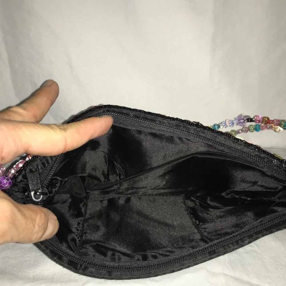 Beaded Handbag - Picture 5 of 9